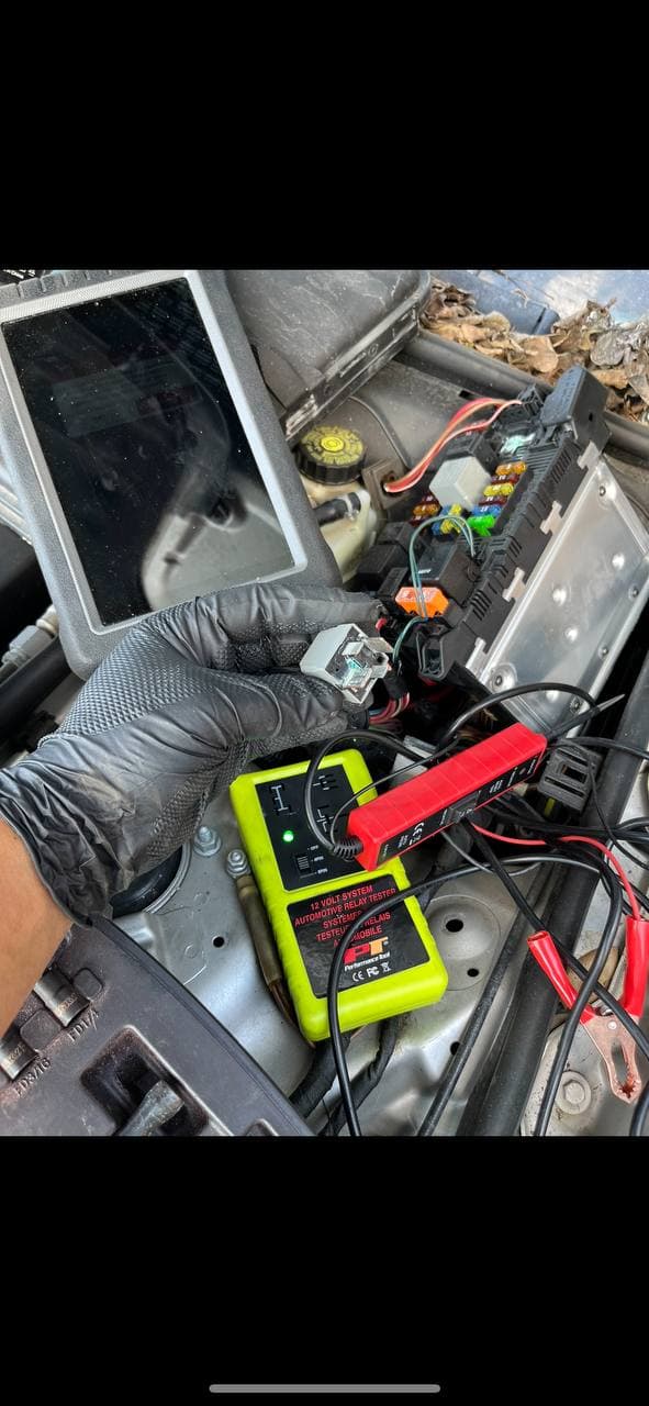 FlexFix mobile mechanic — real job photo (photo_5084673991053609960_y)